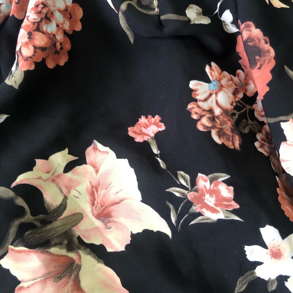 FLORAL ROMPER - Picture 3 of 4